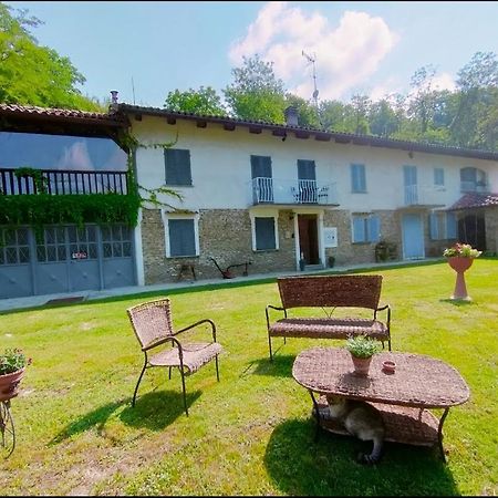 B&B il mestiere di vivere Santo Stefano Belbo Esterno foto